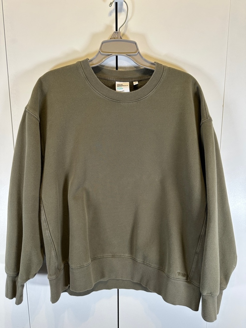 Aritzia TNA Sweatfleece Boyfriend Fit in Army Green Size L